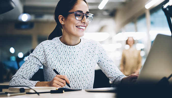 Microentreprise ou portage : faites le bon choix pour votre avenir d&rsquo;indépendant