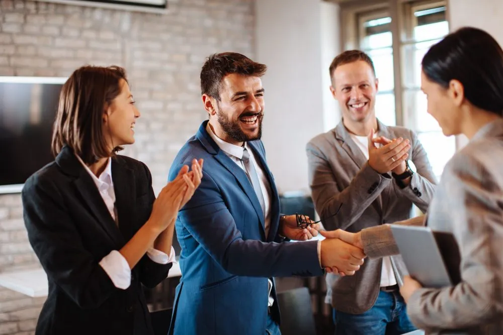 Quels sont les avantages du portage salarial face au recrutement en CDI / CDD ?