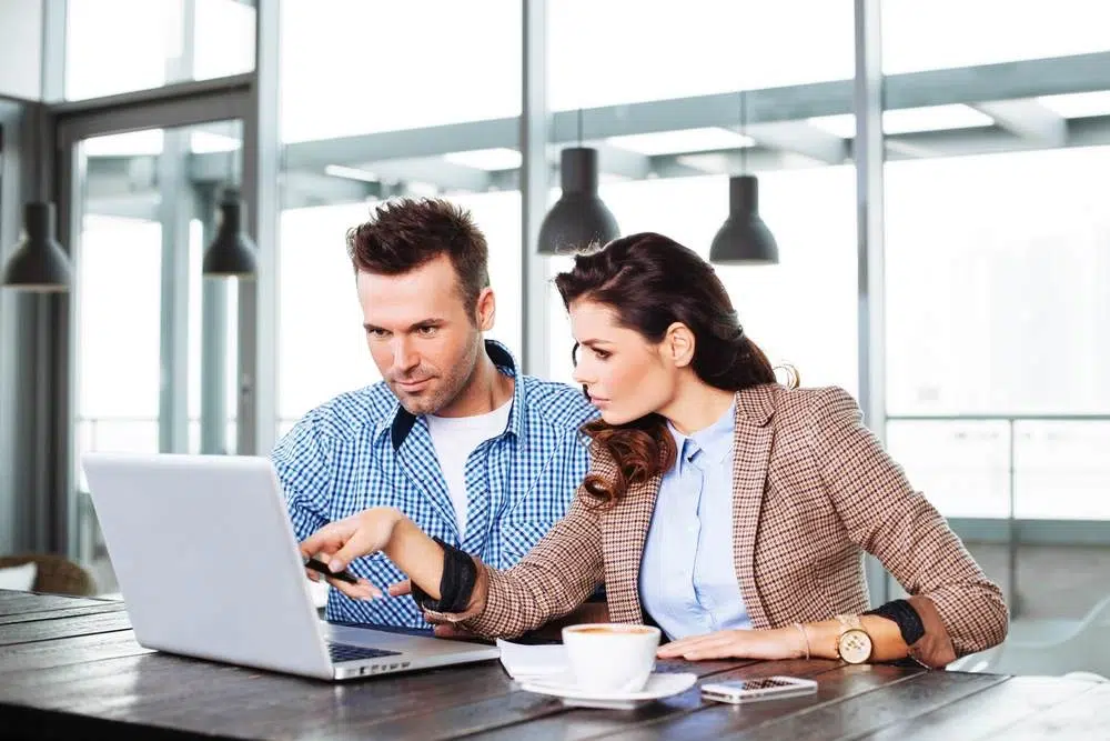 Cumuler statut de salarié et freelance : les solutions