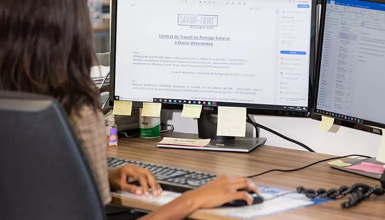 My contractual relation with a portage salarial company