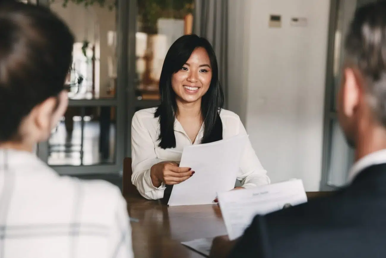 Embaucher un salarié ou recourir au portage salarial : Quelles sont les différences de coûts ?
