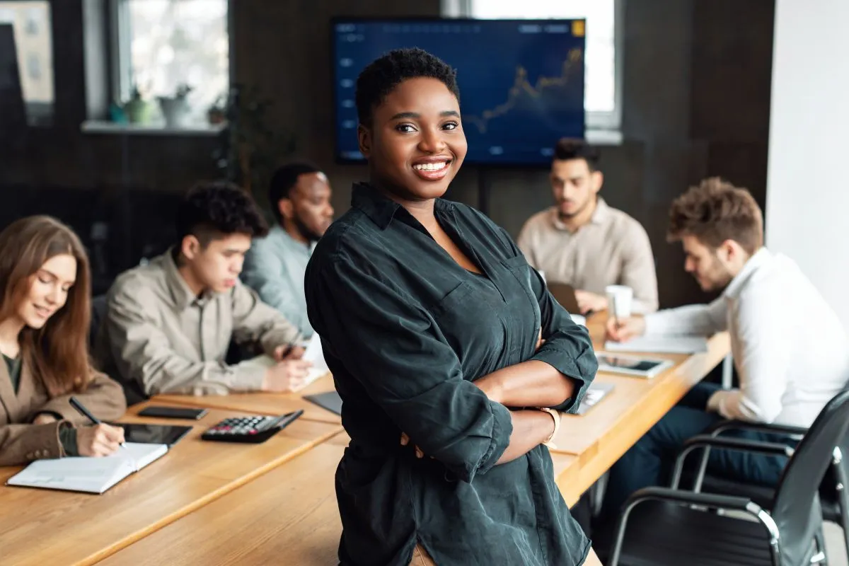 Une manageuse de transition et son équipe