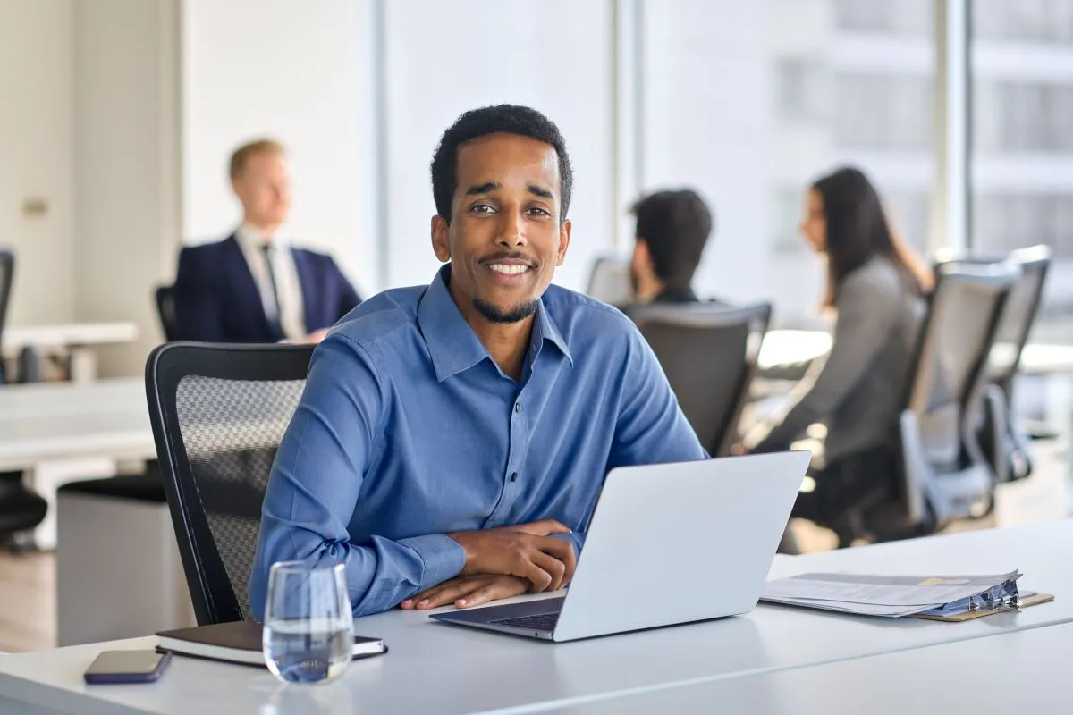 Un entrepreneur sur son lieu de travail