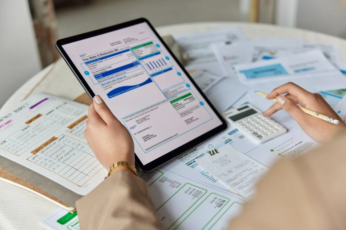 Un freelance fait sa comptabilité